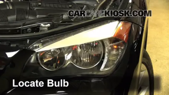 2014 BMW X1 xDrive28i 2.0L 4 Cyl. Turbo Éclairage Feux de croisement (remplacer l'ampoule)